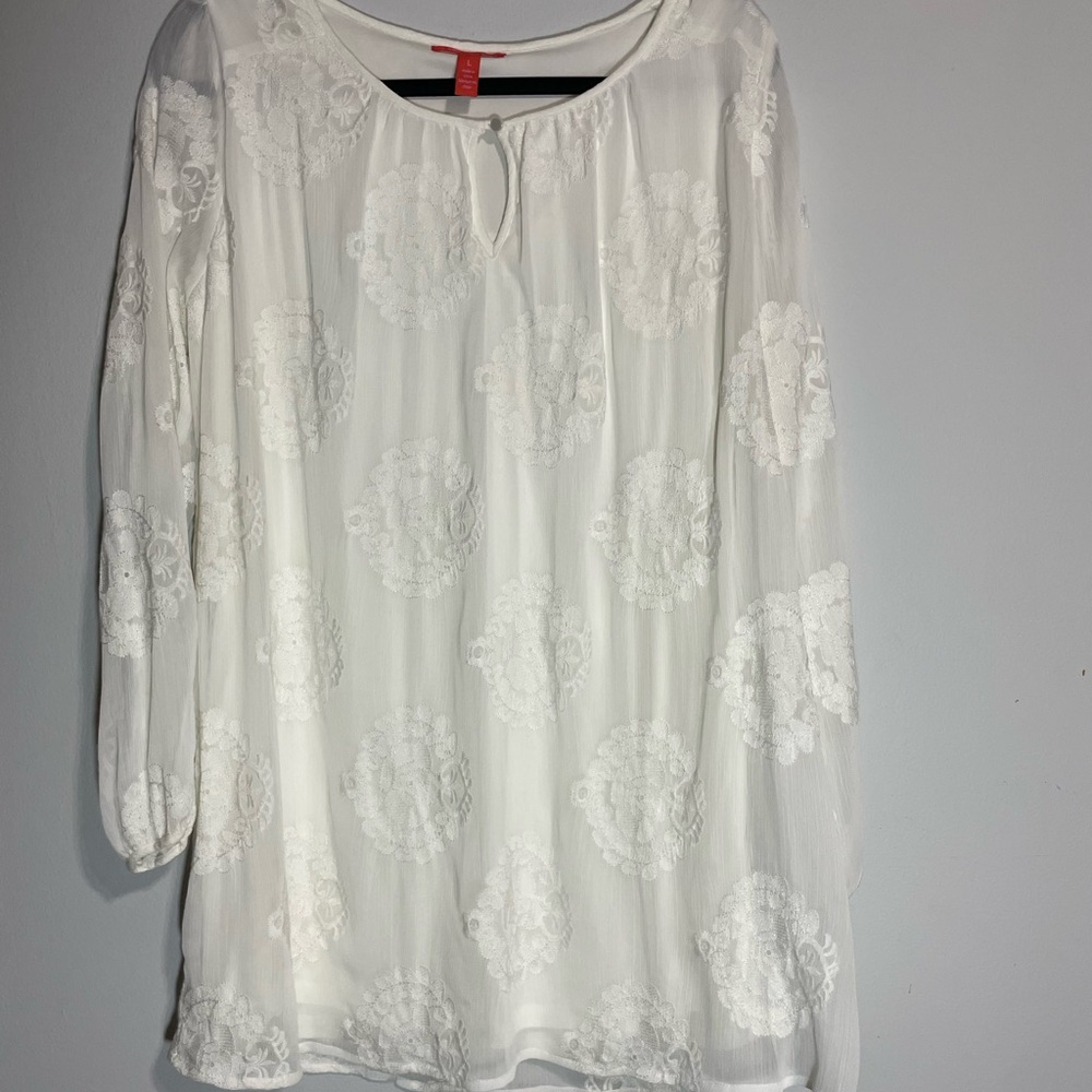 Chelsea & Violet White Floral Blouse